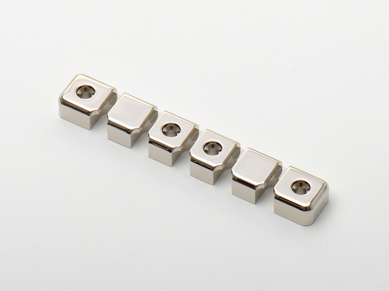 Duesenberg Cordar Deluxe pentru Bas / 5 Corzi / Nichel