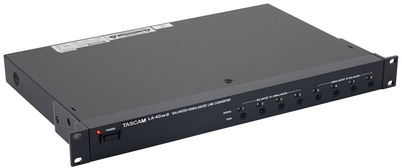 Tascam LA40 MK3