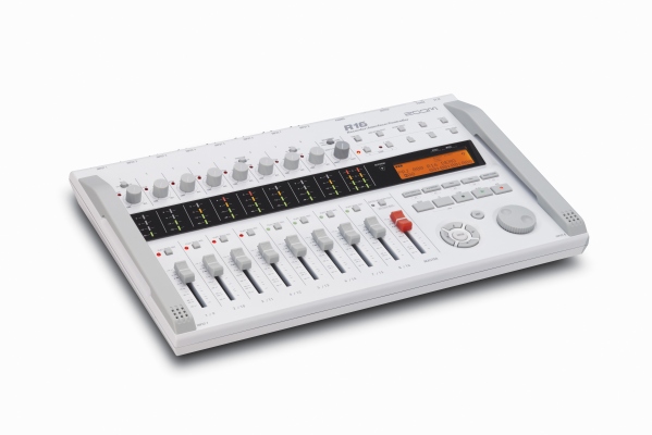 Zoom r16